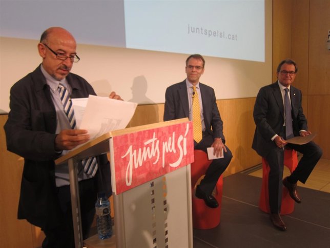 Germà Bel, O.Amat y el pte.A.Mas (Junts pel sí)