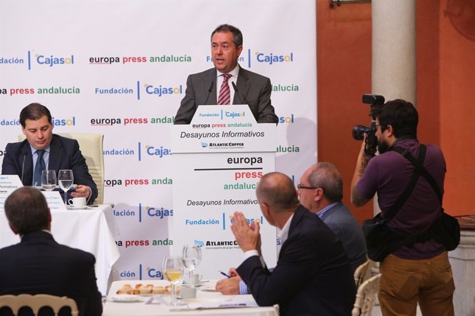 El alcalde de Sevilla, Juan Espadas