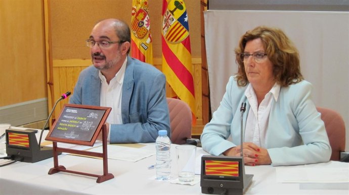 Lambán y Broto presentan el documento para el proyecto de Ley de Renta Básica