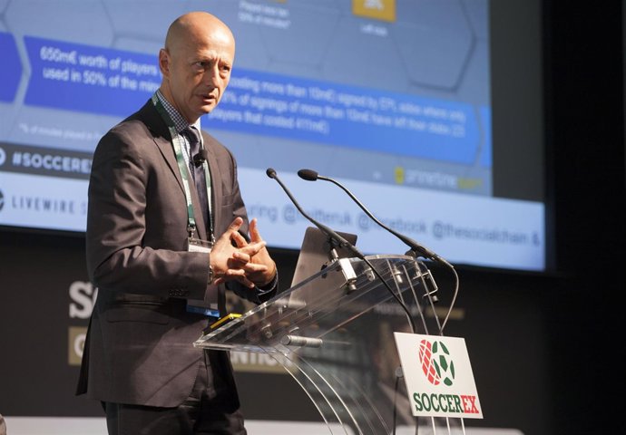 Esteve Calzada en la convención de Soccerex