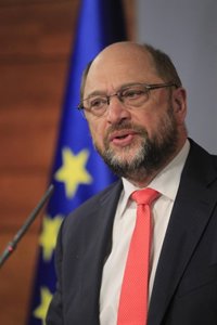 Schulz pide "solidaridad" para responder a la crisis de refugiados y evitar "el terror" del pasado