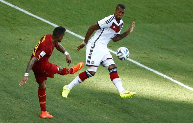 Los hermanos Boateng jugando en distintas selecciones de Alemania y Ghana