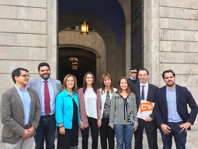 Arrimadas visita el grupo de C's en el Ayuntamiento de Barcelona