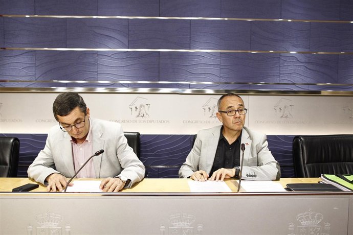 José Luis Centella y Joan Coscubiela en el Congreso.