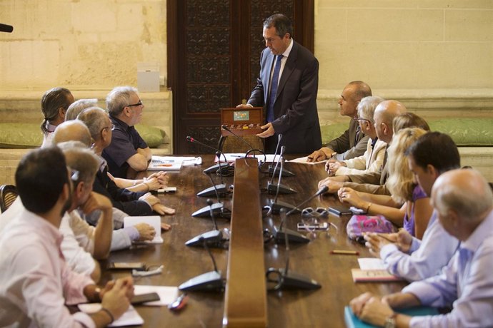 Espadas se reúne con entidades por el aniversario de la primera circunnavegación