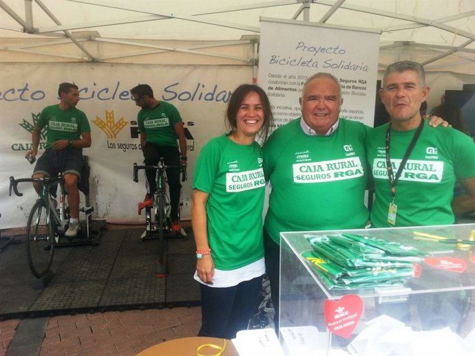 Bantierra y equipo Caja Rural-Seguros RGA lanzan una campaña solidaria.
