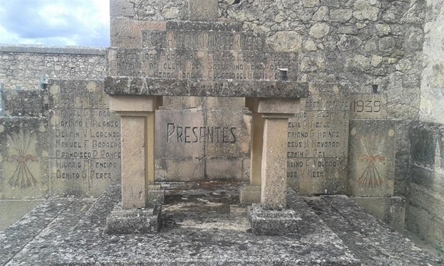 Monumento a la Falange en Sepúlveda (Segovia)