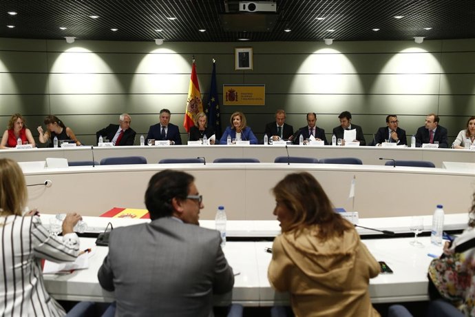 Fátima Báñez preside la Comisión Sectorial de Inmigración
