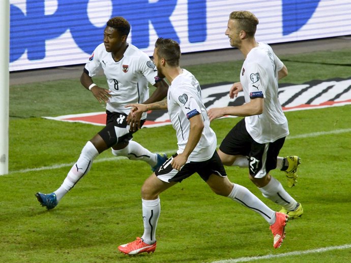 David Alaba celebra un gol con Austria