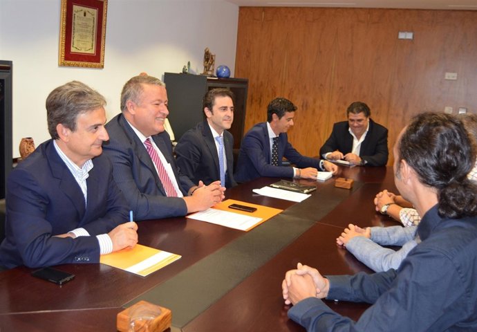 El consejero se reúne con decano del Colegio de Ingenieros Técnicos Industriales