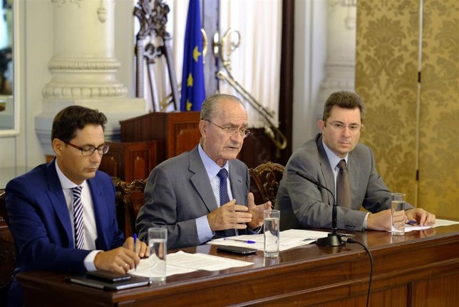 Francisco Pomares y el alcalde de Málaga, Francisco de la Torre