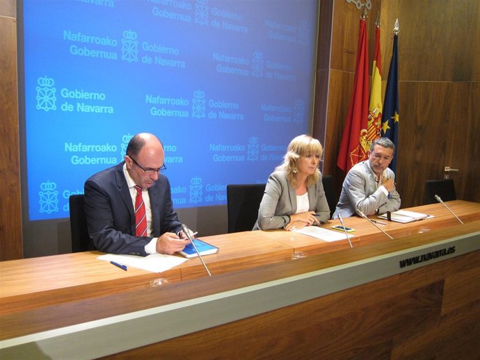 Los consejeros Manu Ayerdi, Ana Ollo y Miguel Laparra.