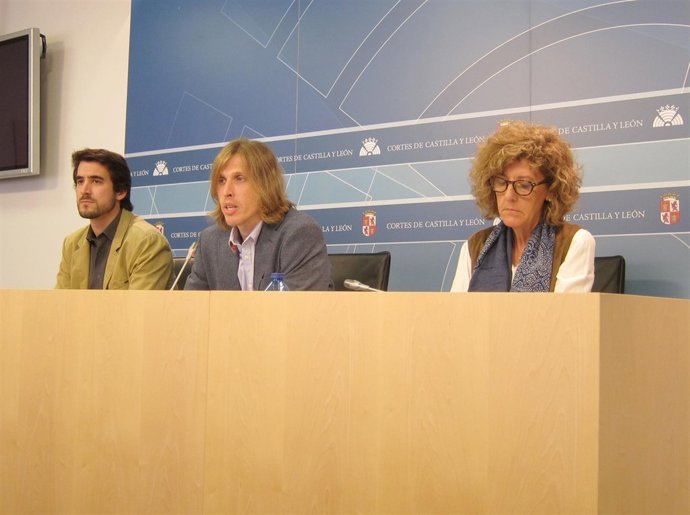 Pablo Fernández, en el centro de la imagen