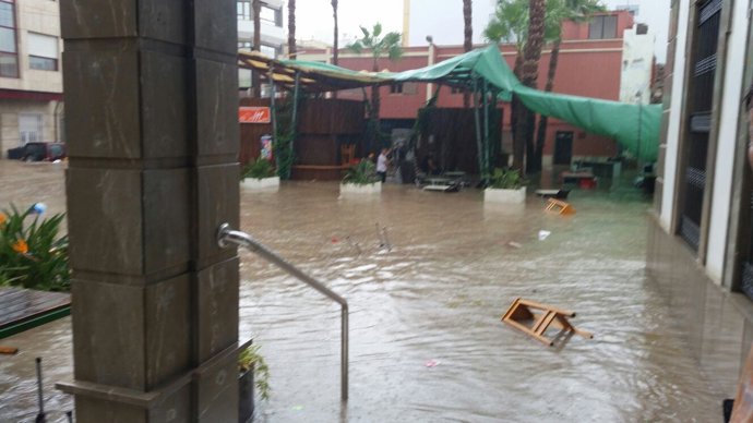 Efectos de la riada en Adra (Almería) esta semana