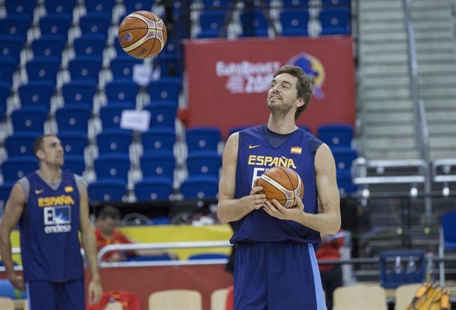 Pau Gasol entrenando con la selección española
