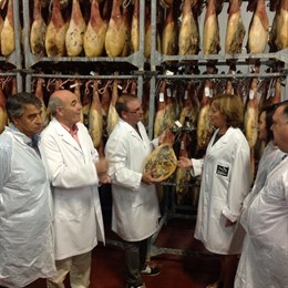 Carmen Ortiz visita Hinojosa del Duque (Córdoba).