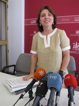 La concejala de Recursos Humanos y Movilidad del Ayuntamiento, María José Moros 