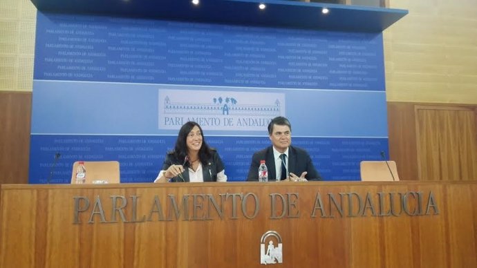López y Rojas en rueda de prensa