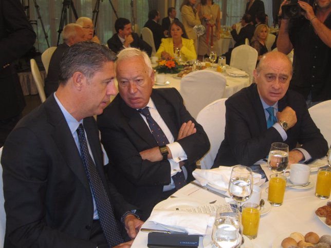 Margallo con Albiol y Jorge Fernández