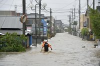 Japón evacua a unas 100.000 personas por las inundaciones
