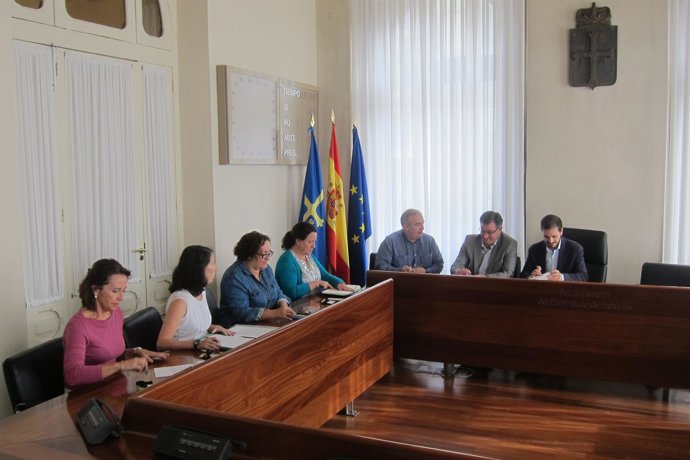 Reunión del diputado de C's, Ignacio Prendes, con representantes de CSI.