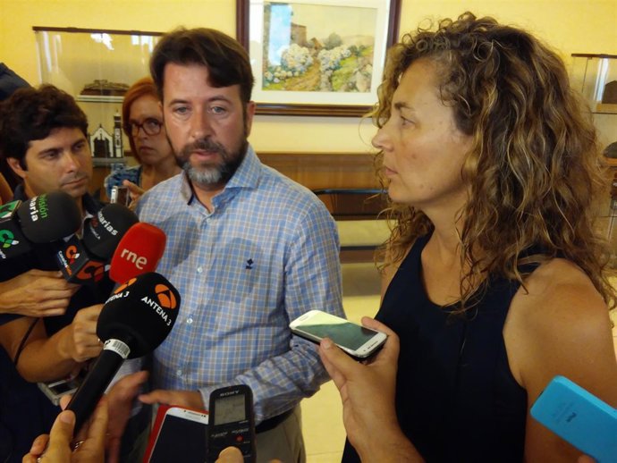 Carlos Alonso y Ornella Chacón