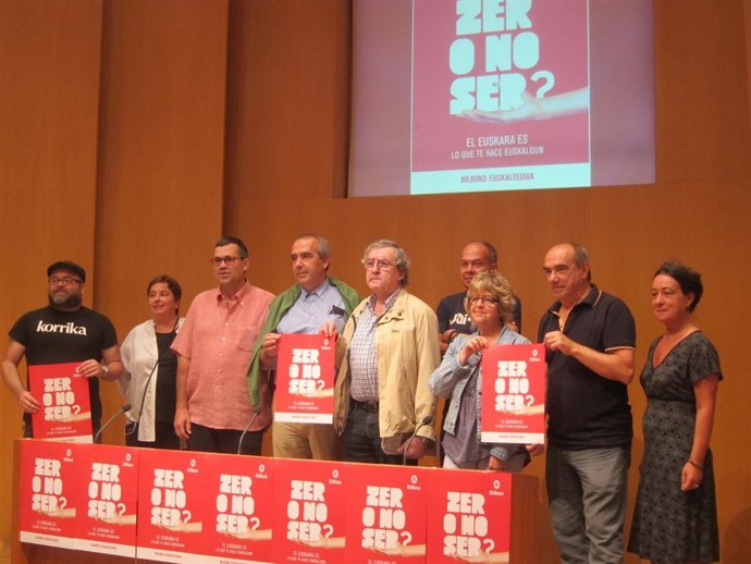 Presentación de la campaña de euskaltegis en Bilbao