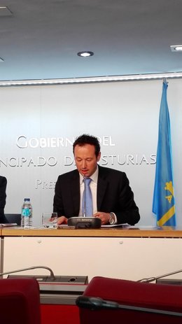 El consejero de presidencia y participación, Guillermo Martínez