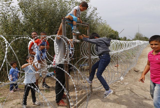 Refugiados sirios en la frontera Hungría