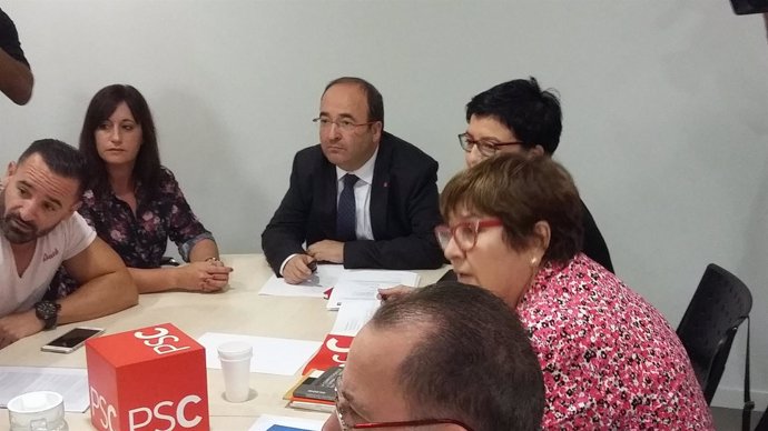 M.Iceta y E.Granados (PSC) en la reunión con representantes de Inovyn-Solvay