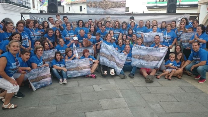 Voluntarios que han trabajado en Los Barruecos de Malpartida de Cáceres