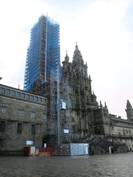 La Catedral de Santiago en obras, con andamios
