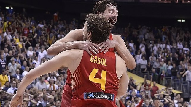 Pau Gasol y Sergio Llull en el Eurobasket
