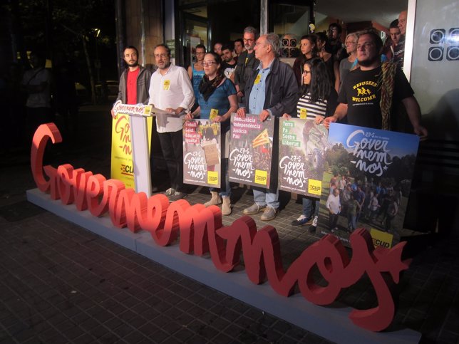 Antonio Baños y otros candidatos de la CUP para las elecciones catalanas 2015