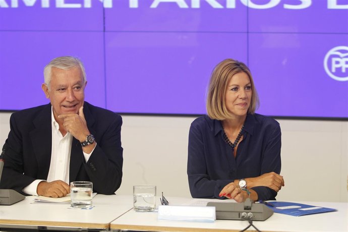 Cospedal preside una reunión de portavoces en la sede del PP 