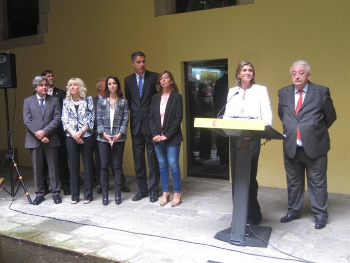 Llanos de Luna en el acto de la Diada con A.Levy, A.S.Camacho y X.García Albiol.