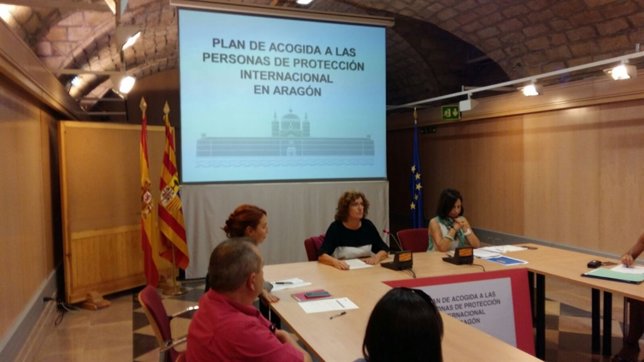 Broto se reúne con entidades para coordinar la acogida de refugiados sirios.