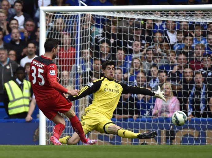 Courtois en su debut con el Chelsea