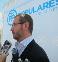 Maroto indica que Rajoy "irá a su boda o no" en función de su agenda porque "está en medio de unas elecciones catalanas"