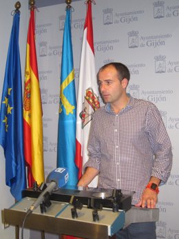 El concejla del PSOE en Gijón, Cesar González.