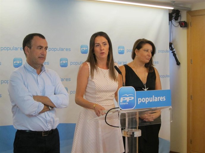 Pablo Venzal, Aránzazu Martín y Carmen Crespo (PP)