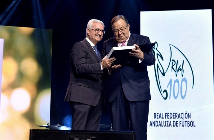 Fotografía Vicepresidente Junta Gala Centenario Federación Andaluza De Fútbol