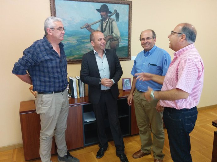 Santos Jorna con los nuevos gestores del Tajo Internacional y Monfragüe
