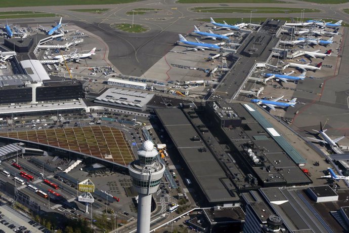 Vista aérea del Aeropuerto Schiphol de Ámsterdam