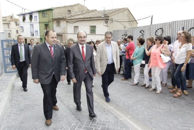 Javier Lambán inaugura en Magallón la Casa de la Mujer.