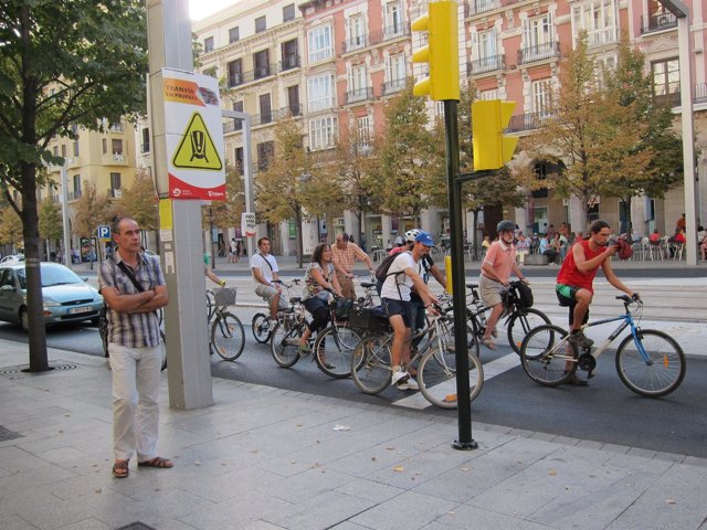 Ciclistas en Independencia