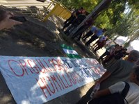 Miembros de la CUP irrumpen en el mitin de Iglesias criticando su "etnicismo"