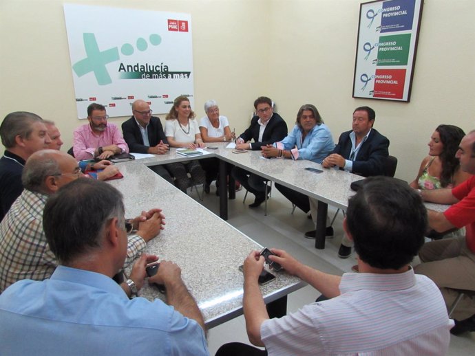 Reunión del PSOE de Jaén con la junta directiva de Unibus