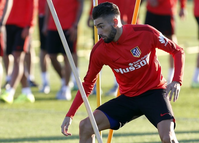 Yannick Carrasco,Entrenamiento  Atlético de Madrid  en  Los Ángeles de San Rafae