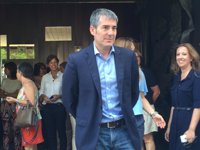 El presidente de Canarias no escucha el "ruido" que hacen  CC y PSOE